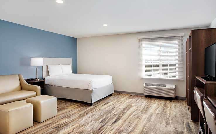 Woodspring Suites Seattle Everett Room photo
